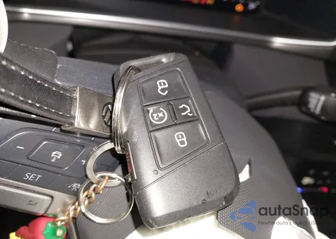 2025 Volkswagen Taos 1.5T Se Black from USA, damaged, VIN 3VV2C7B24SM020678